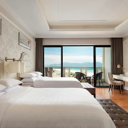 Sheraton Grand Danang Resort & Convention Center Exterior photo