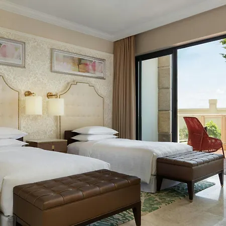 Sheraton Grand Danang Resort & Convention Center Exterior photo