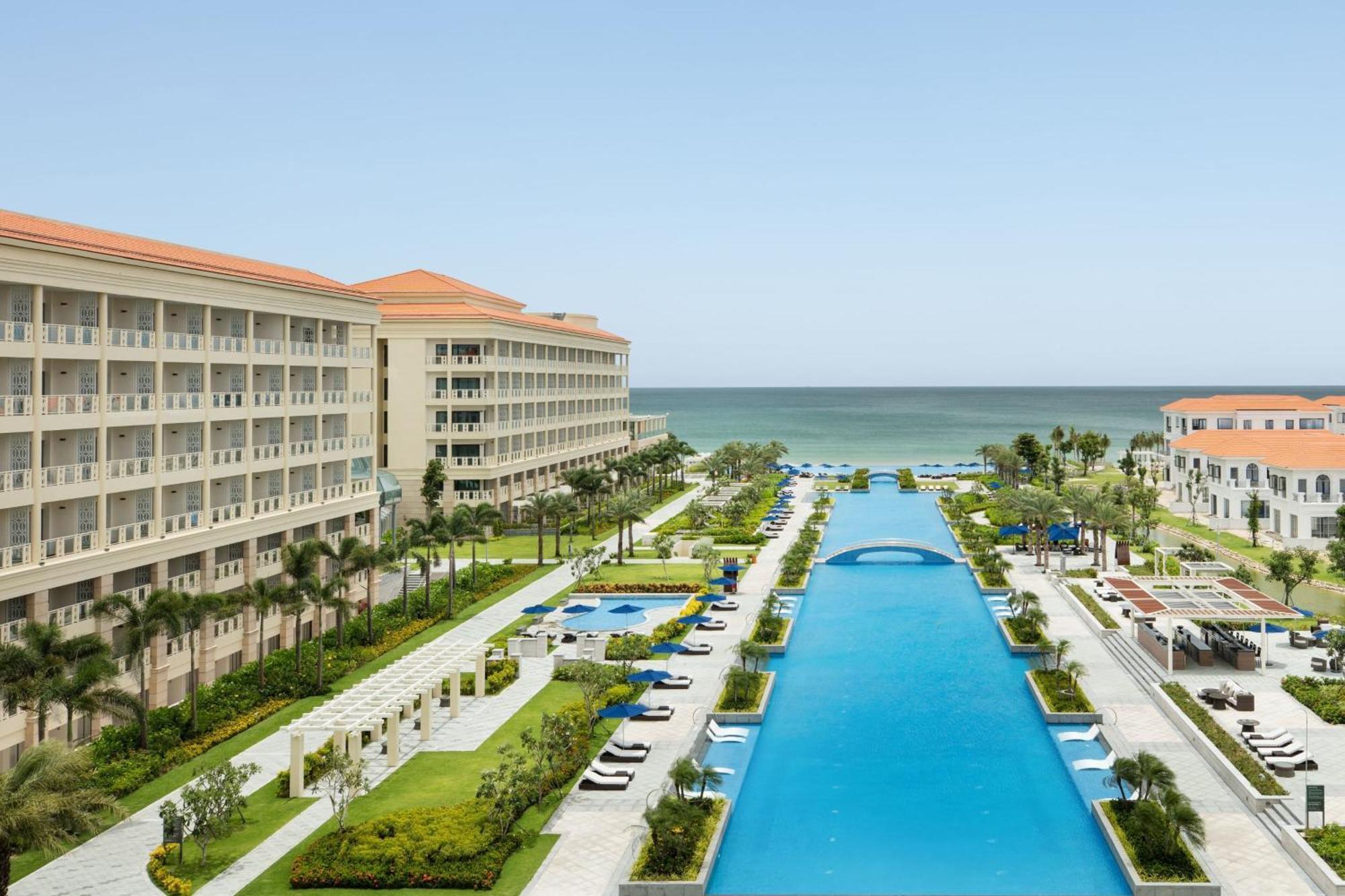 Sheraton Grand & Convention Center