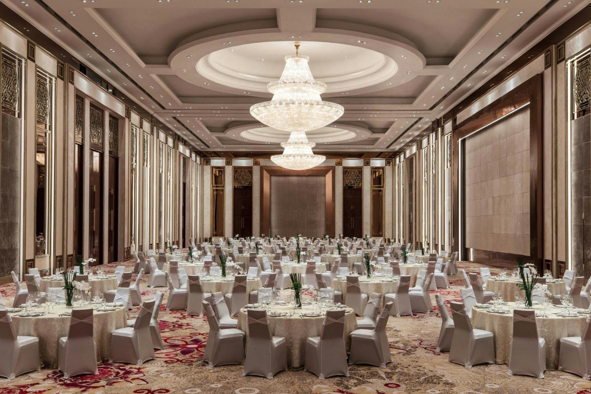 Sheraton Grand & 5* Đà Nẵng